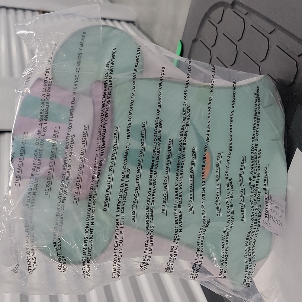 Loungefly Mickey & Minnie GID crossbody NIP